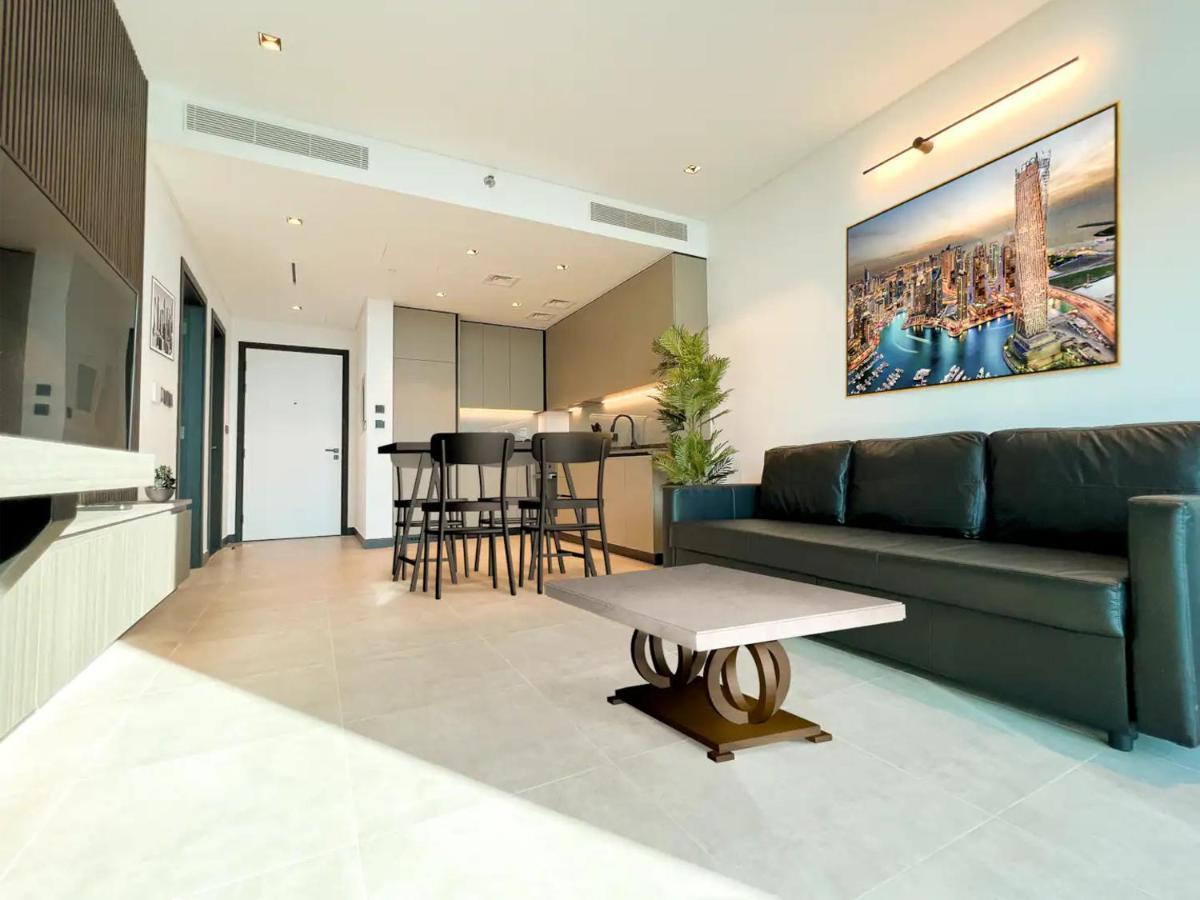 Exclusive 1br In Business Bay - Burj Khalifa And Canal View Dubai
